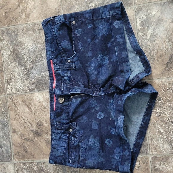 Cute floral shorts sz 27 - Picture 1 of 5